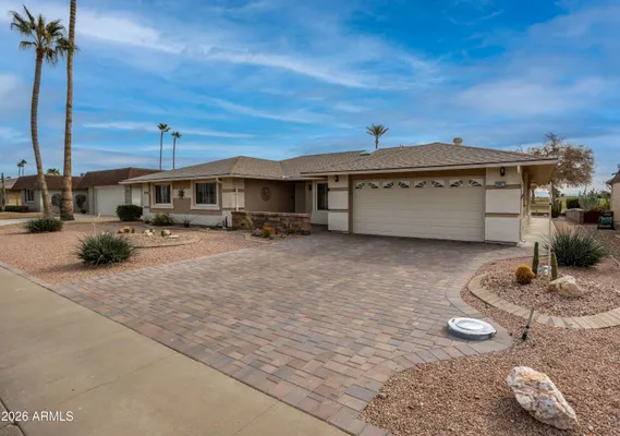Property Slideshow image 3 of 35 | 10821 w pineaire dr, Sun City, AZ, 85351