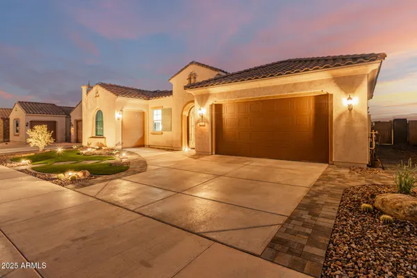 Property Slideshow image 3 of 77 | 7905 w mockingbird way, Florence, AZ, 85132