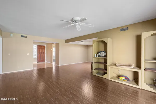 Property Slideshow image 3 of 18 | 19224 n 93rd ave, Peoria, AZ, 85382