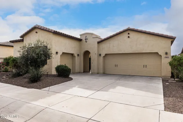 Property Slideshow image 3 of 25 | 17831 w cedarwood ln, Goodyear, AZ, 85338