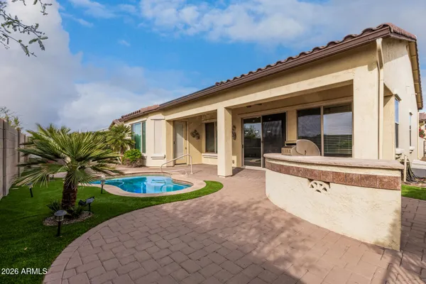 Property Slideshow image 2 of 25 | 17831 w cedarwood ln, Goodyear, AZ, 85338