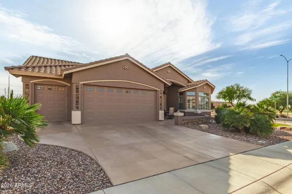 Property Slideshow image 2 of 32 | 11405 e nichols ave, Mesa, AZ, 85209