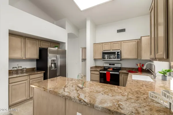 Property Slideshow image 3 of 42 | 19116 n 90th dr, Peoria, AZ, 85382
