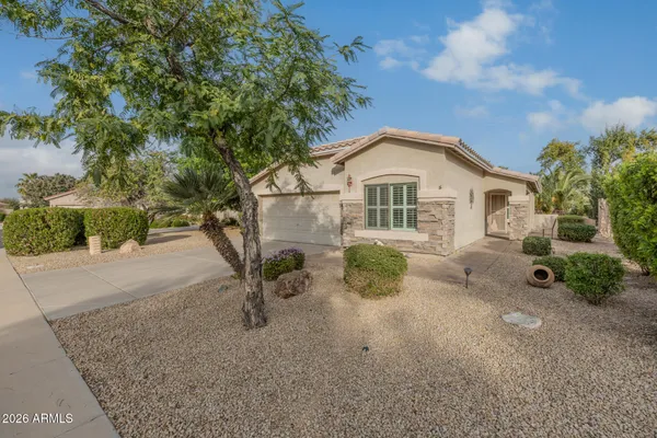 Property Slideshow image 2 of 43 | 5127 s almond ct, Gilbert, AZ, 85298