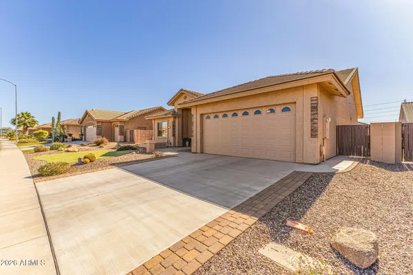 Property Slideshow image 3 of 30 | 11227 e onza ave, Mesa, AZ, 85212