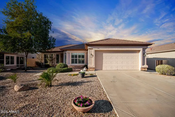 Property Slideshow image 2 of 27 | 3828 e peach tree dr, Chandler, AZ, 85249