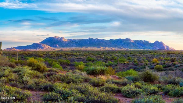 Property Slideshow image 2 of 50 | 19221 n sombrero cir, Sun City, AZ, 85373