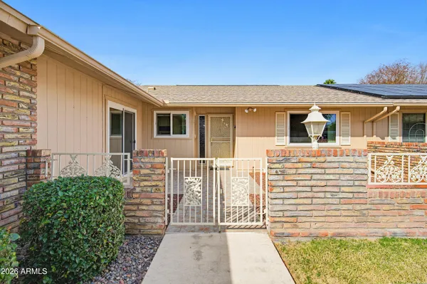 Property Slideshow image 2 of 63 | 10326 w highwood ln, Sun City, AZ, 85373