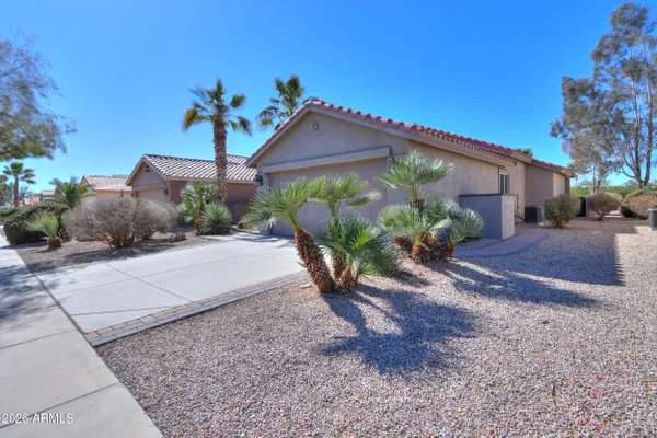 Property Slideshow image 3 of 40 | 37 s seville ln, Casa Grande, AZ, 85194