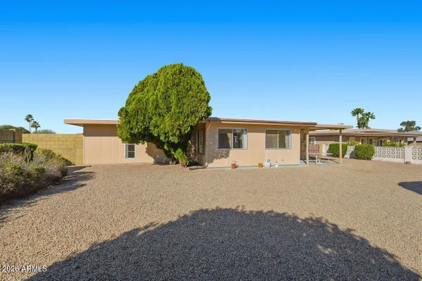 Property Slideshow image 2 of 35 | 18401 n 108th dr, Sun City, AZ, 85373