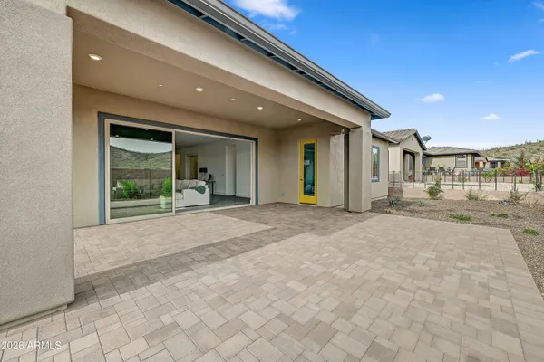 Property Slideshow image 2 of 12 | 13043 w eagle feather rd, Peoria, AZ, 85383