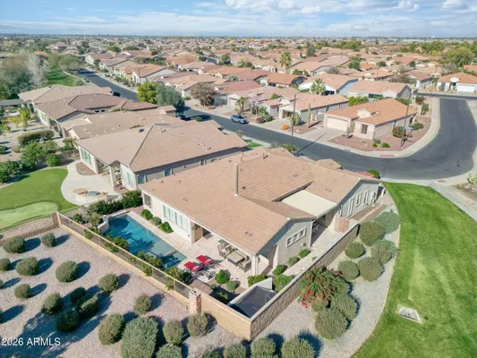 Property Slideshow image 2 of 43 | 4181 e blue spruce ln, Gilbert, AZ, 85298