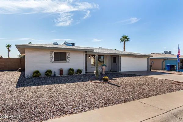 Property Slideshow image 2 of 42 | 6061 e evergreen st, Mesa, AZ, 85205