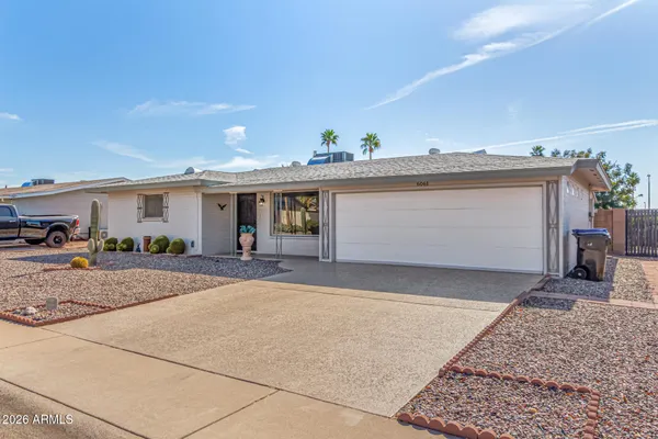 Property Slideshow image 3 of 42 | 6061 e evergreen st, Mesa, AZ, 85205