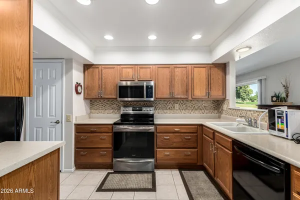 Property Slideshow image 2 of 22 | 18411 n conestoga dr, Sun City, AZ, 85373