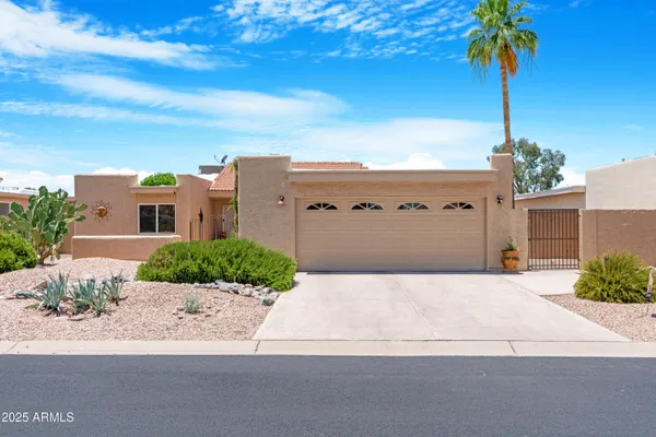 Property Slideshow image 2 of 40 | 26026 s brentwood dr, Sun Lakes, AZ, 85248