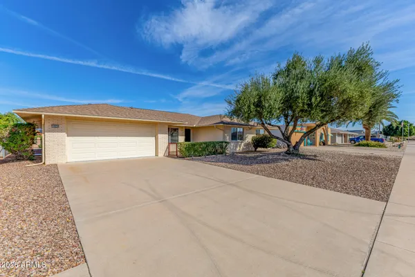 Property Slideshow image 3 of 35 | 10620 w burns dr, Sun City, AZ, 85351
