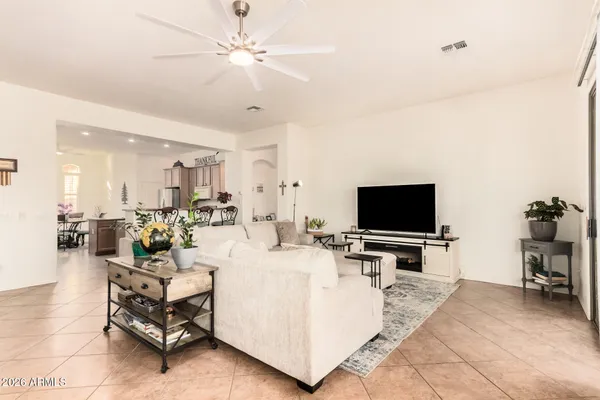 Property Slideshow image 3 of 36 | 17916 w addie ln, Surprise, AZ, 85374