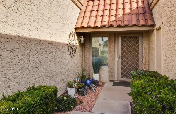 Property Slideshow image 2 of 37 | 9808 w kerry ln, Peoria, AZ, 85382
