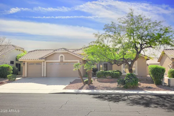 Property Slideshow image 3 of 65 | 8305 w tonto ln, Peoria, AZ, 85382