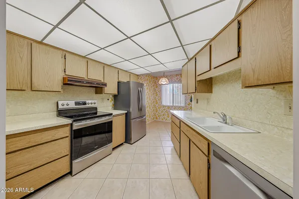 Property Slideshow image 2 of 37 | 10866 w buccaneer dr, Sun City, AZ, 85351