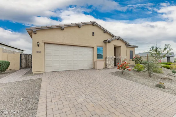 Property Slideshow image 3 of 41 | 17895 w brookwood dr, Goodyear, AZ, 85338