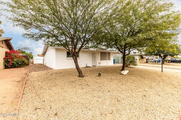 Property Slideshow image 3 of 19 | 1121 s lawther dr, Apache Junction, AZ, 85120