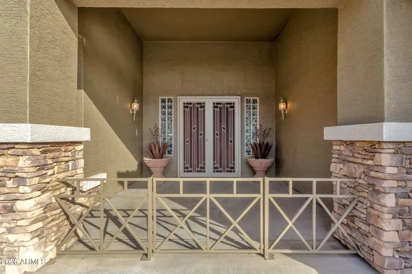 Property Slideshow image 2 of 36 | 4436 e strawberry dr, Gilbert, AZ, 85298