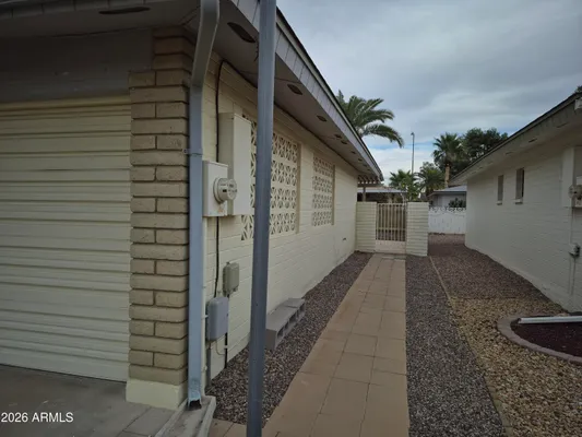 Property Slideshow image 2 of 43 | 913 s roanoke, Mesa, AZ, 85206