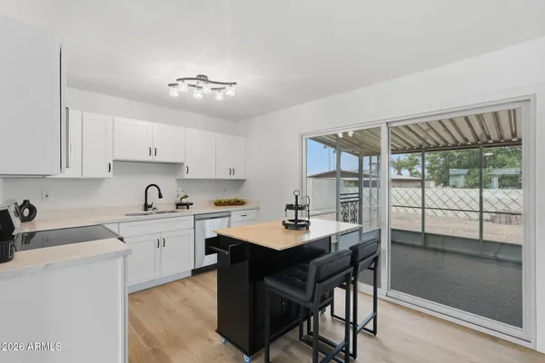 Property Slideshow image 2 of 35 | 2134 e beck ln, Phoenix, AZ, 85022