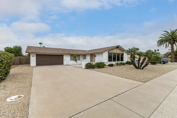 Property Slideshow image 3 of 28 | 9434 w raintree dr, Sun City, AZ, 85351