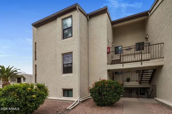 Property Slideshow image 2 of 27 | 5518 e lindstrom ln 3012, Mesa, AZ, 85215