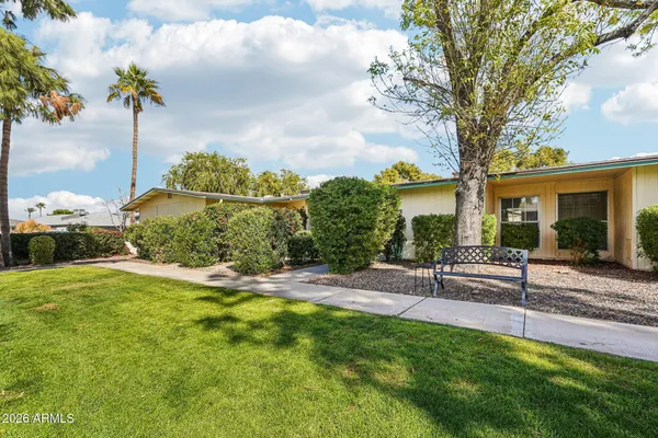 Property Slideshow image 2 of 39 | 10529 w wheatridge dr, Sun City, AZ, 85373