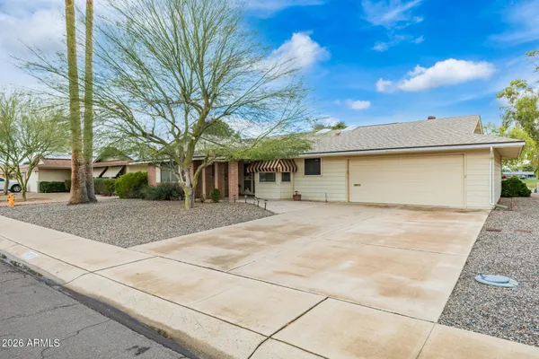 Property Slideshow image 3 of 33 | 10213 n 110th ave, Sun City, AZ, 85351
