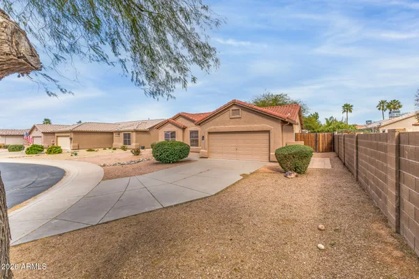 Property Slideshow image 3 of 46 | 1492 e westchester dr, Chandler, AZ, 85249