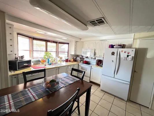 Property Slideshow image 3 of 11 | 5652 e player pl, Mesa, AZ, 85215