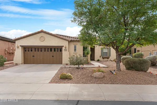 Property Slideshow image 2 of 44 | 12445 w fetlock trl, Peoria, AZ, 85383