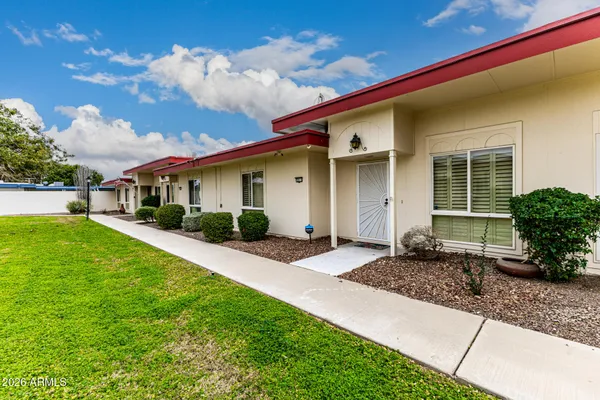 Property Slideshow image 2 of 30 | 10020 w royal oak rd f, Sun City, AZ, 85351