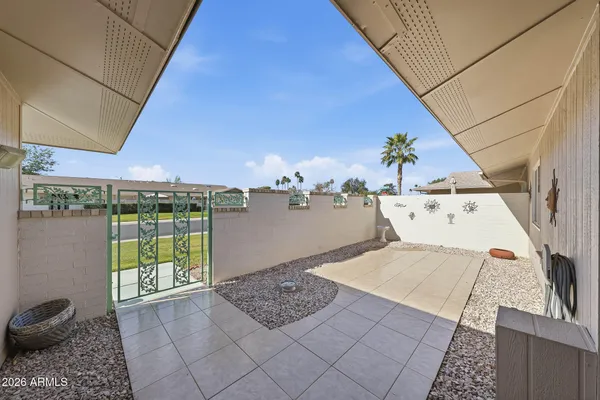 Property Slideshow image 2 of 59 | 19225 n sombrero cir, Sun City, AZ, 85373