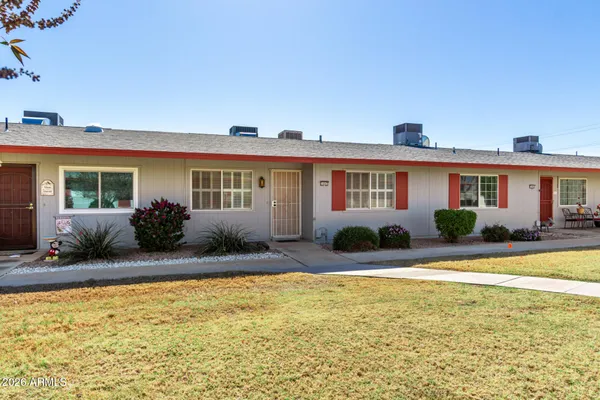 Property Slideshow image 2 of 23 | 14042 n newcastle dr, Sun City, AZ, 85351