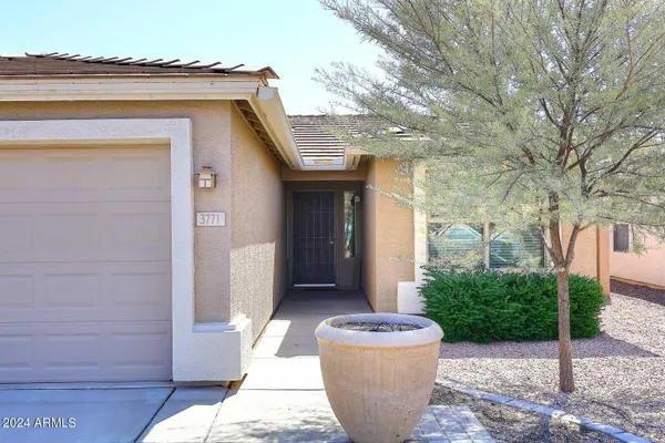 Property Slideshow image 2 of 39 | 3771 e hazeltine way, Chandler, AZ, 85249