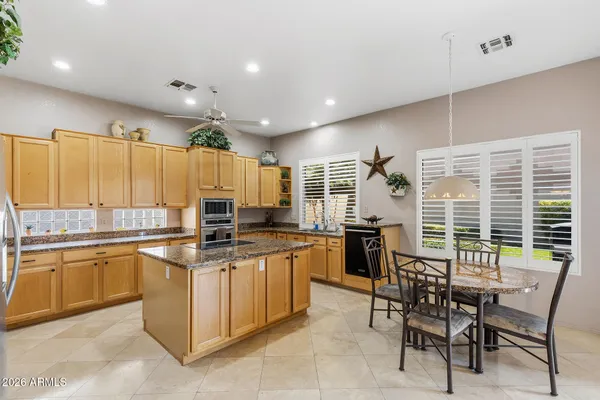 Property Slideshow image 3 of 57 | 18735 n 83rd ln, Peoria, AZ, 85382