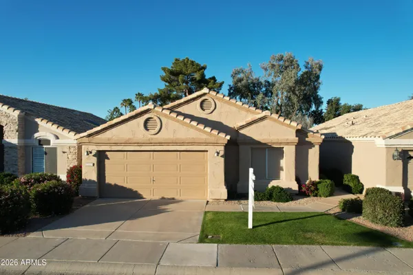 Property Slideshow image 2 of 32 | 14476 w buffalo trl, Surprise, AZ, 85374