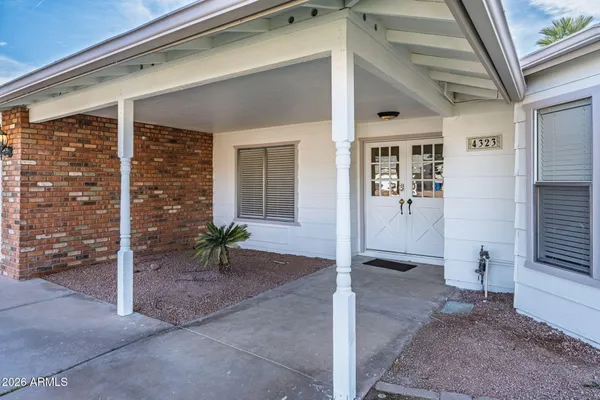 Property Slideshow image 3 of 25 | 4323 e ahwatukee dr, Phoenix, AZ, 85044