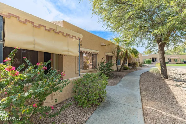 Property Slideshow image 2 of 36 | 14300 w bell rd 80, Surprise, AZ, 85374