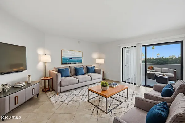 Property Slideshow image 2 of 32 | 17404 n 99th ave unit 106, Sun City, AZ, 85373