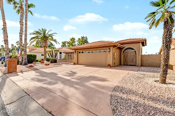 Property Slideshow image 3 of 32 | 26414 s cedarcrest dr, Sun Lakes, AZ, 85248