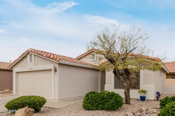 Property Slideshow image 2 of 26 | 4624 e alfalfa dr, Gilbert, AZ, 85298