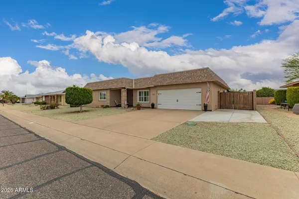 Property Slideshow image 3 of 31 | 9615 w willowbrook dr, Sun City, AZ, 85373