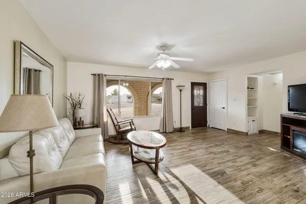 Property Slideshow image 3 of 54 | 710 s 81st pl, Mesa, AZ, 85208